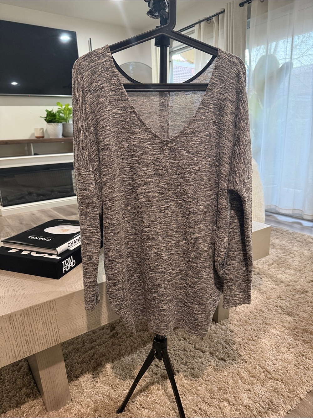 Forever 21 Gray Marled V-Neck Lightweight Sweater